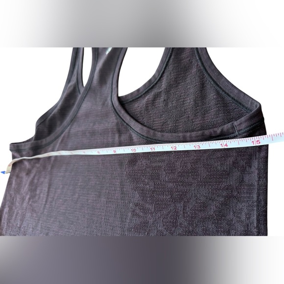 Lululemon Swiftly Tech Racerback Tank Top Black Cherry Paisley Size 6 - Picture 2 of 9